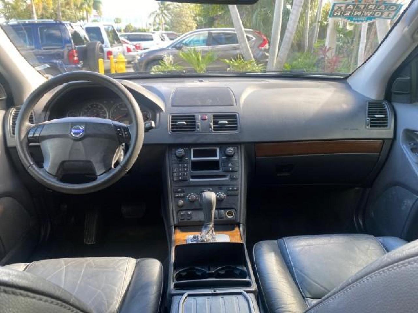 2006 Silver Metallic /Graphite Volvo XC90 SUV Turbo LOW MILES 55,260 1 OWNER FL (YV4CY592561) with an 2.5L Turbocharged I5 Engine engine, Automatic transmission, located at 4701 North Dixie Hwy, Pompano Beach, FL, 33064, (954) 422-2889, 26.240938, -80.123474 - OUR WEBPAGE FLORIDACARS1.COM HAS OVER 100 PHOTOS AND FREE CARFAX LINK 2006 VOLVO XC90 2.5T 1 OWNER FL SUNROOF LEATHER FULLY LOADED VIN: YV4CY592561248414 Y V 4 C Y 5 9 2 5 6 1 2 4 8 4 1 4 4 DOOR WAGON/SPORT UTILITY 2.5L I5 F GASOLINE 23 MPG FRONT WHEEL DRIVE Features ABS Brakes Air Conditioning Allo- Photo#76