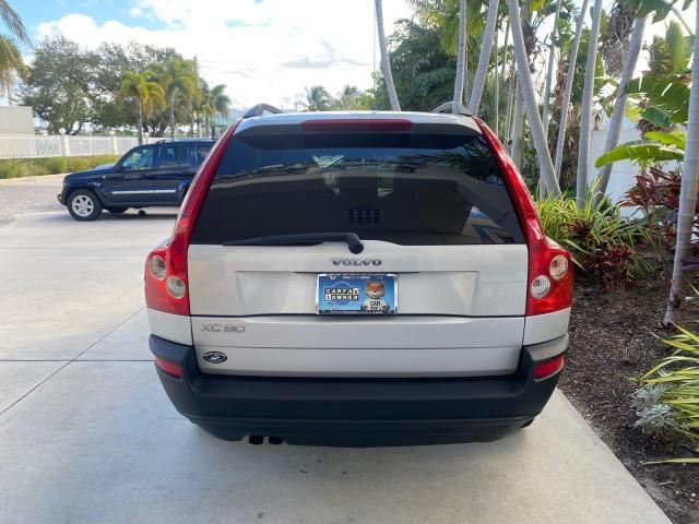 2006 Silver Metallic /Graphite Volvo XC90 SUV Turbo LOW MILES 55,260 1 OWNER FL (YV4CY592561) with an 2.5L Turbocharged I5 Engine engine, Automatic transmission, located at 4701 North Dixie Hwy, Pompano Beach, FL, 33064, (954) 422-2889, 26.240938, -80.123474 - OUR WEBPAGE FLORIDACARS1.COM HAS OVER 100 PHOTOS AND FREE CARFAX LINK 2006 VOLVO XC90 2.5T 1 OWNER FL SUNROOF LEATHER FULLY LOADED VIN: YV4CY592561248414 Y V 4 C Y 5 9 2 5 6 1 2 4 8 4 1 4 4 DOOR WAGON/SPORT UTILITY 2.5L I5 F GASOLINE 23 MPG FRONT WHEEL DRIVE Features ABS Brakes Air Conditioning Allo - Photo#80