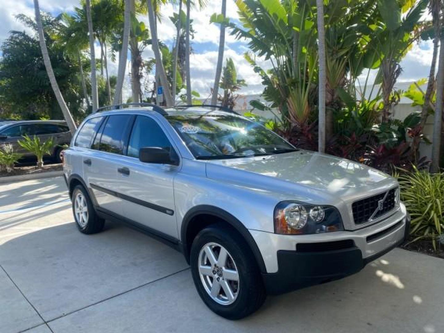 2006 Silver Metallic /Graphite Volvo XC90 SUV Turbo LOW MILES 55,260 1 OWNER FL (YV4CY592561) with an 2.5L Turbocharged I5 Engine engine, Automatic transmission, located at 4701 North Dixie Hwy, Pompano Beach, FL, 33064, (954) 422-2889, 26.240938, -80.123474 - OUR WEBPAGE FLORIDACARS1.COM HAS OVER 100 PHOTOS AND FREE CARFAX LINK 2006 VOLVO XC90 2.5T 1 OWNER FL SUNROOF LEATHER FULLY LOADED VIN: YV4CY592561248414 Y V 4 C Y 5 9 2 5 6 1 2 4 8 4 1 4 4 DOOR WAGON/SPORT UTILITY 2.5L I5 F GASOLINE 23 MPG FRONT WHEEL DRIVE Features ABS Brakes Air Conditioning Allo- Photo#93