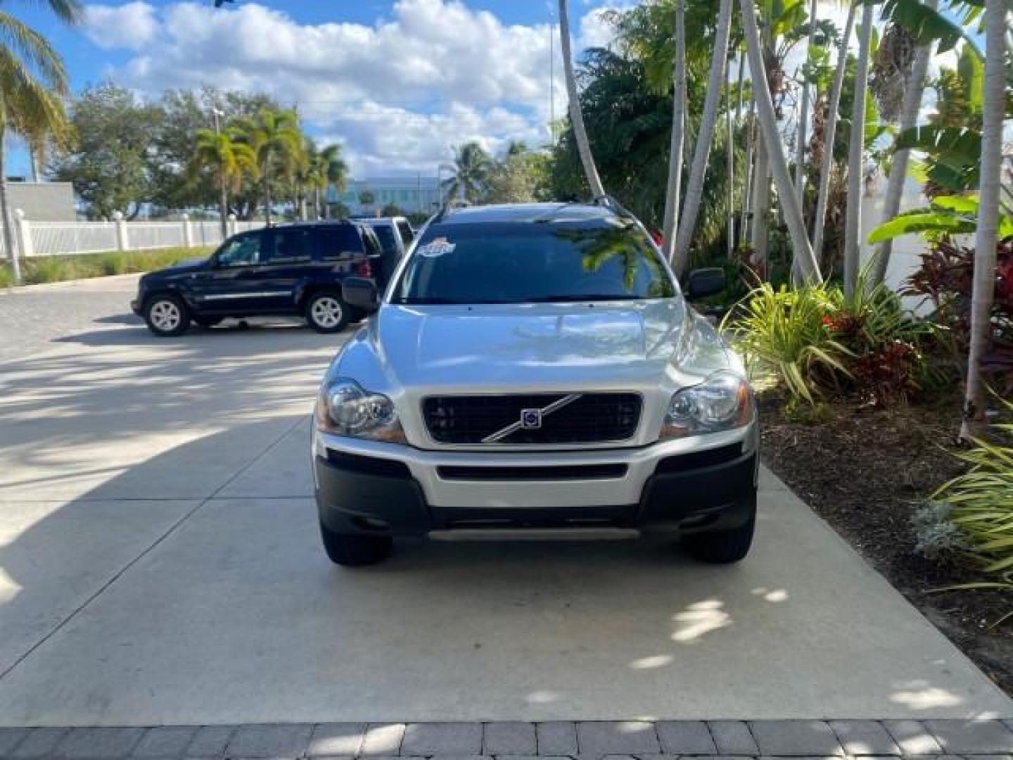 2006 Silver Metallic /Graphite Volvo XC90 SUV Turbo LOW MILES 55,260 1 OWNER FL (YV4CY592561) with an 2.5L Turbocharged I5 Engine engine, Automatic transmission, located at 4701 North Dixie Hwy, Pompano Beach, FL, 33064, (954) 422-2889, 26.240938, -80.123474 - OUR WEBPAGE FLORIDACARS1.COM HAS OVER 100 PHOTOS AND FREE CARFAX LINK 2006 VOLVO XC90 2.5T 1 OWNER FL SUNROOF LEATHER FULLY LOADED VIN: YV4CY592561248414 Y V 4 C Y 5 9 2 5 6 1 2 4 8 4 1 4 4 DOOR WAGON/SPORT UTILITY 2.5L I5 F GASOLINE 23 MPG FRONT WHEEL DRIVE Features ABS Brakes Air Conditioning Allo- Photo#94