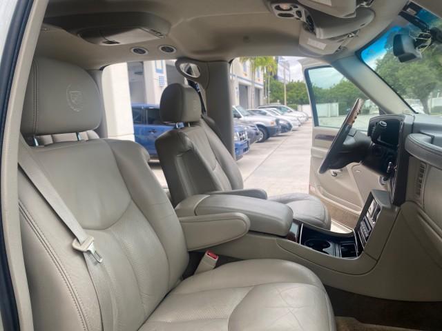2003 White Diamond /Pewter Cadillac Escalade ESV 4WD/AWD (3GYFK66N23G) with an 6.0L Vortec 6000 High-Output V8 SFI Engine engine, Automatic transmission, located at 4701 North Dixie Hwy, Pompano Beach, FL, 33064, (954) 422-2889, 26.240938, -80.123474 - OUR WEBPAGE FLORIDACARS1.COM HAS OVER 100 PHOTOS AND FREE CARFAX LINK 2003 CADILLAC ESCALADE ESV VIN: 3GYFK66N23G235178 3 G Y F K 6 6 N 2 3 G 2 3 5 1 7 8 4 DOOR WAGON/SPORT UTILITY 6.0L V8 F GASOLINE 17 MPG ALL WHEEL DRIVE Features 4WD/AWD ABS Brakes Air Conditioning Alloy Wheels AM/FM Stereo Automa - Photo#12