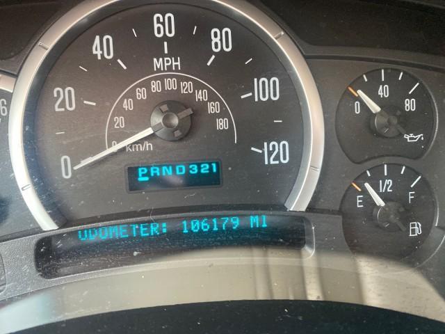 2003 White Diamond /Pewter Cadillac Escalade ESV 4WD/AWD (3GYFK66N23G) with an 6.0L Vortec 6000 High-Output V8 SFI Engine engine, Automatic transmission, located at 4701 North Dixie Hwy, Pompano Beach, FL, 33064, (954) 422-2889, 26.240938, -80.123474 - OUR WEBPAGE FLORIDACARS1.COM HAS OVER 100 PHOTOS AND FREE CARFAX LINK 2003 CADILLAC ESCALADE ESV VIN: 3GYFK66N23G235178 3 G Y F K 6 6 N 2 3 G 2 3 5 1 7 8 4 DOOR WAGON/SPORT UTILITY 6.0L V8 F GASOLINE 17 MPG ALL WHEEL DRIVE Features 4WD/AWD ABS Brakes Air Conditioning Alloy Wheels AM/FM Stereo Automa - Photo#18