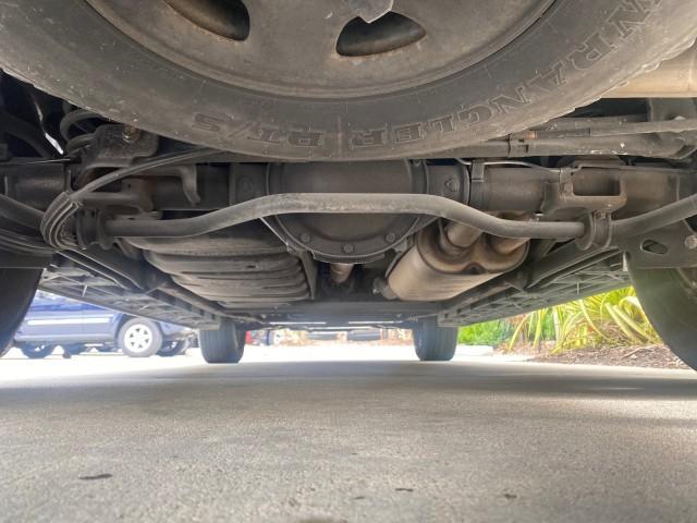 2003 White Diamond /Pewter Cadillac Escalade ESV 4WD/AWD (3GYFK66N23G) with an 6.0L Vortec 6000 High-Output V8 SFI Engine engine, Automatic transmission, located at 4701 North Dixie Hwy, Pompano Beach, FL, 33064, (954) 422-2889, 26.240938, -80.123474 - OUR WEBPAGE FLORIDACARS1.COM HAS OVER 100 PHOTOS AND FREE CARFAX LINK 2003 CADILLAC ESCALADE ESV VIN: 3GYFK66N23G235178 3 G Y F K 6 6 N 2 3 G 2 3 5 1 7 8 4 DOOR WAGON/SPORT UTILITY 6.0L V8 F GASOLINE 17 MPG ALL WHEEL DRIVE Features 4WD/AWD ABS Brakes Air Conditioning Alloy Wheels AM/FM Stereo Automa - Photo#22