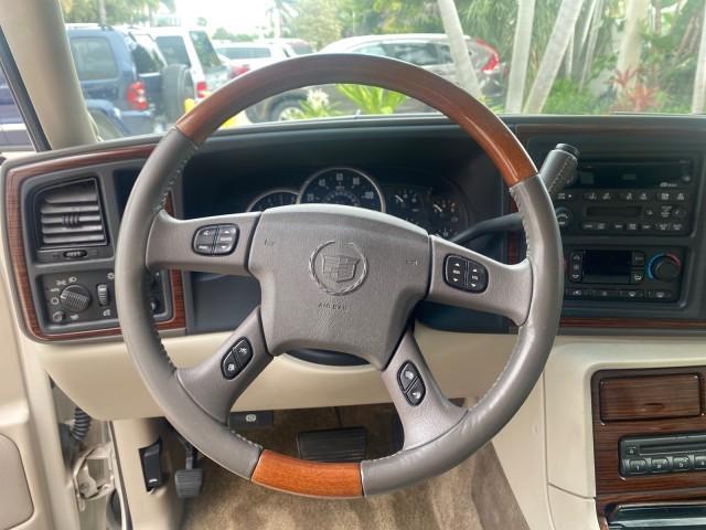 2003 White Diamond /Pewter Cadillac Escalade ESV 4WD/AWD (3GYFK66N23G) with an 6.0L Vortec 6000 High-Output V8 SFI Engine engine, Automatic transmission, located at 4701 North Dixie Hwy, Pompano Beach, FL, 33064, (954) 422-2889, 26.240938, -80.123474 - OUR WEBPAGE FLORIDACARS1.COM HAS OVER 100 PHOTOS AND FREE CARFAX LINK 2003 CADILLAC ESCALADE ESV VIN: 3GYFK66N23G235178 3 G Y F K 6 6 N 2 3 G 2 3 5 1 7 8 4 DOOR WAGON/SPORT UTILITY 6.0L V8 F GASOLINE 17 MPG ALL WHEEL DRIVE Features 4WD/AWD ABS Brakes Air Conditioning Alloy Wheels AM/FM Stereo Automa - Photo#45