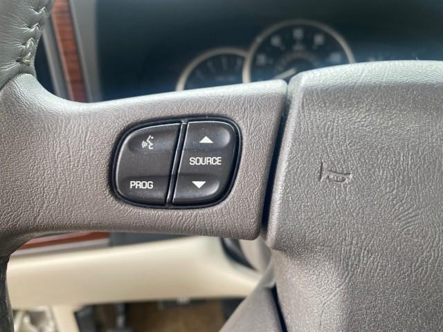 2003 White Diamond /Pewter Cadillac Escalade ESV 4WD/AWD (3GYFK66N23G) with an 6.0L Vortec 6000 High-Output V8 SFI Engine engine, Automatic transmission, located at 4701 North Dixie Hwy, Pompano Beach, FL, 33064, (954) 422-2889, 26.240938, -80.123474 - OUR WEBPAGE FLORIDACARS1.COM HAS OVER 100 PHOTOS AND FREE CARFAX LINK 2003 CADILLAC ESCALADE ESV VIN: 3GYFK66N23G235178 3 G Y F K 6 6 N 2 3 G 2 3 5 1 7 8 4 DOOR WAGON/SPORT UTILITY 6.0L V8 F GASOLINE 17 MPG ALL WHEEL DRIVE Features 4WD/AWD ABS Brakes Air Conditioning Alloy Wheels AM/FM Stereo Automa - Photo#46