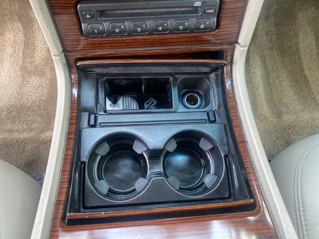 2003 White Diamond /Pewter Cadillac Escalade ESV 4WD/AWD (3GYFK66N23G) with an 6.0L Vortec 6000 High-Output V8 SFI Engine engine, Automatic transmission, located at 4701 North Dixie Hwy, Pompano Beach, FL, 33064, (954) 422-2889, 26.240938, -80.123474 - OUR WEBPAGE FLORIDACARS1.COM HAS OVER 100 PHOTOS AND FREE CARFAX LINK 2003 CADILLAC ESCALADE ESV VIN: 3GYFK66N23G235178 3 G Y F K 6 6 N 2 3 G 2 3 5 1 7 8 4 DOOR WAGON/SPORT UTILITY 6.0L V8 F GASOLINE 17 MPG ALL WHEEL DRIVE Features 4WD/AWD ABS Brakes Air Conditioning Alloy Wheels AM/FM Stereo Automa - Photo#59