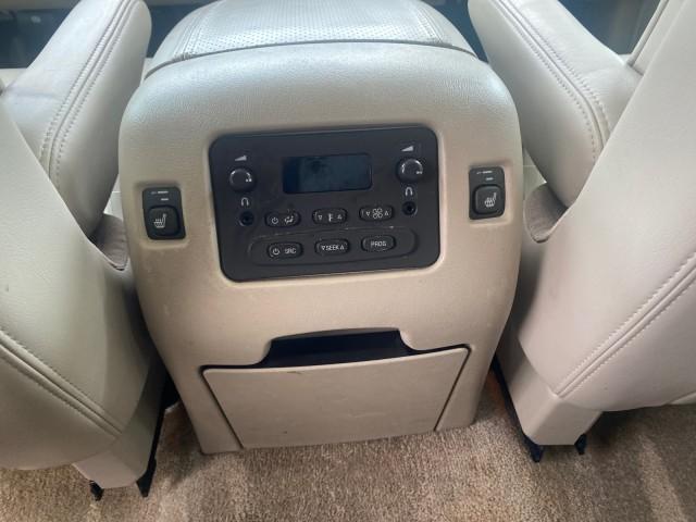 2003 White Diamond /Pewter Cadillac Escalade ESV 4WD/AWD (3GYFK66N23G) with an 6.0L Vortec 6000 High-Output V8 SFI Engine engine, Automatic transmission, located at 4701 North Dixie Hwy, Pompano Beach, FL, 33064, (954) 422-2889, 26.240938, -80.123474 - OUR WEBPAGE FLORIDACARS1.COM HAS OVER 100 PHOTOS AND FREE CARFAX LINK 2003 CADILLAC ESCALADE ESV VIN: 3GYFK66N23G235178 3 G Y F K 6 6 N 2 3 G 2 3 5 1 7 8 4 DOOR WAGON/SPORT UTILITY 6.0L V8 F GASOLINE 17 MPG ALL WHEEL DRIVE Features 4WD/AWD ABS Brakes Air Conditioning Alloy Wheels AM/FM Stereo Automa - Photo#79