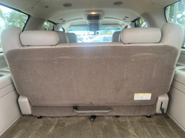 2003 White Diamond /Pewter Cadillac Escalade ESV 4WD/AWD (3GYFK66N23G) with an 6.0L Vortec 6000 High-Output V8 SFI Engine engine, Automatic transmission, located at 4701 North Dixie Hwy, Pompano Beach, FL, 33064, (954) 422-2889, 26.240938, -80.123474 - OUR WEBPAGE FLORIDACARS1.COM HAS OVER 100 PHOTOS AND FREE CARFAX LINK 2003 CADILLAC ESCALADE ESV VIN: 3GYFK66N23G235178 3 G Y F K 6 6 N 2 3 G 2 3 5 1 7 8 4 DOOR WAGON/SPORT UTILITY 6.0L V8 F GASOLINE 17 MPG ALL WHEEL DRIVE Features 4WD/AWD ABS Brakes Air Conditioning Alloy Wheels AM/FM Stereo Automa - Photo#93