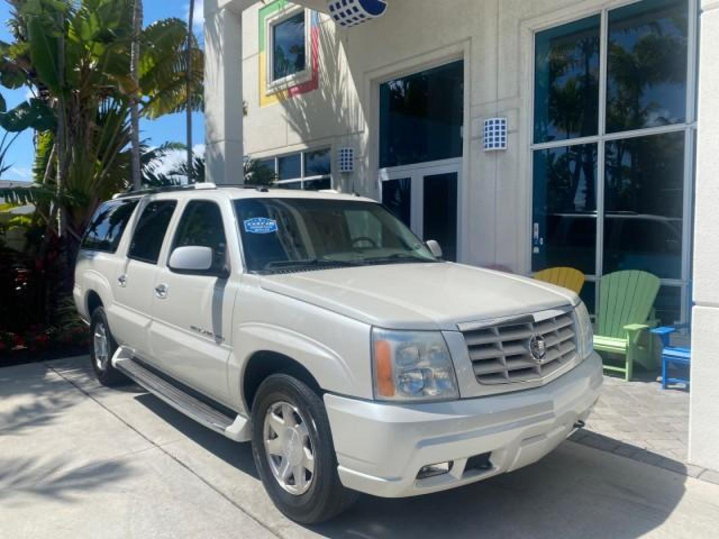2003 White Diamond /Pewter Cadillac Escalade ESV SUV PEARL WHITE 4WD/AWD (3GYFK66N23G) with an 6.0L Vortec 6000 High-Output V8 SFI Engine engine, Automatic transmission, located at 4701 North Dixie Hwy, Pompano Beach, FL, 33064, (954) 422-2889, 26.240938, -80.123474 - OUR WEBPAGE FLORIDACARS1.COM HAS OVER 100 PHOTOS AND FREE CARFAX LINK 2003 CADILLAC ESCALADE ESV VIN: 3GYFK66N23G235178 3 G Y F K 6 6 N 2 3 G 2 3 5 1 7 8 4 DOOR WAGON/SPORT UTILITY 6.0L V8 F GASOLINE 17 MPG ALL WHEEL DRIVE Features 4WD/AWD ABS Brakes Air Conditioning Alloy Wheels AM/FM Stereo Automa - Photo#1