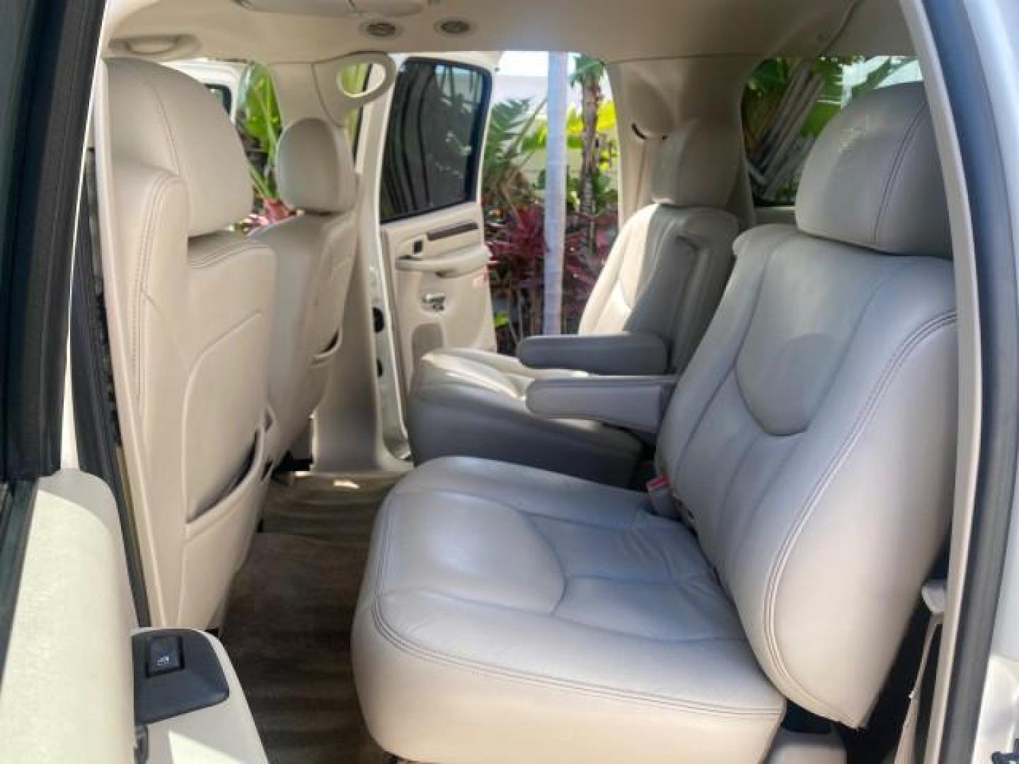 2003 White Diamond /Pewter Cadillac Escalade ESV SUV PEARL WHITE 4WD/AWD (3GYFK66N23G) with an 6.0L Vortec 6000 High-Output V8 SFI Engine engine, Automatic transmission, located at 4701 North Dixie Hwy, Pompano Beach, FL, 33064, (954) 422-2889, 26.240938, -80.123474 - OUR WEBPAGE FLORIDACARS1.COM HAS OVER 100 PHOTOS AND FREE CARFAX LINK 2003 CADILLAC ESCALADE ESV VIN: 3GYFK66N23G235178 3 G Y F K 6 6 N 2 3 G 2 3 5 1 7 8 4 DOOR WAGON/SPORT UTILITY 6.0L V8 F GASOLINE 17 MPG ALL WHEEL DRIVE Features 4WD/AWD ABS Brakes Air Conditioning Alloy Wheels AM/FM Stereo Automa - Photo#14