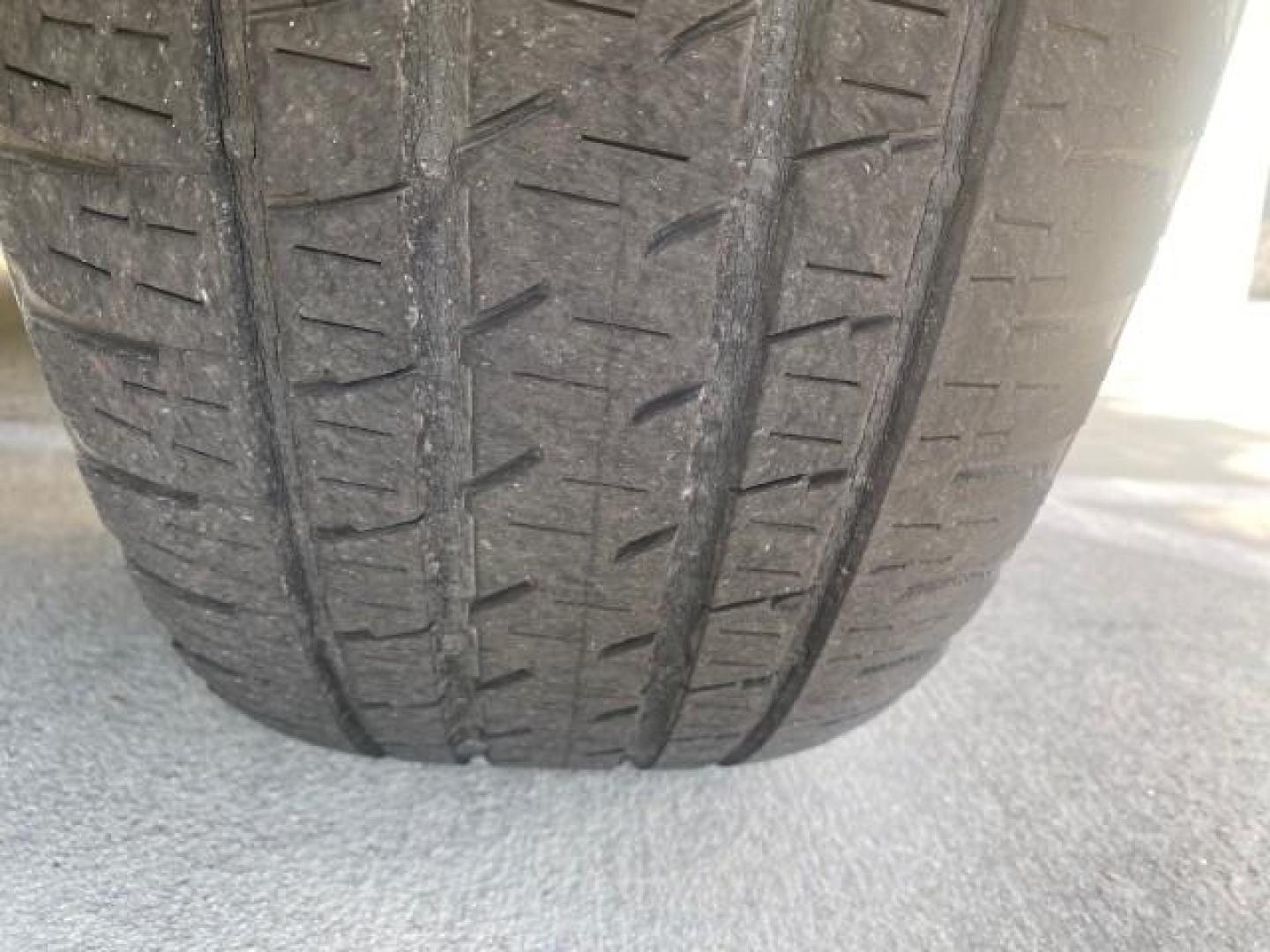 2003 White Diamond /Pewter Cadillac Escalade ESV SUV PEARL WHITE 4WD/AWD (3GYFK66N23G) with an 6.0L Vortec 6000 High-Output V8 SFI Engine engine, Automatic transmission, located at 4701 North Dixie Hwy, Pompano Beach, FL, 33064, (954) 422-2889, 26.240938, -80.123474 - OUR WEBPAGE FLORIDACARS1.COM HAS OVER 100 PHOTOS AND FREE CARFAX LINK 2003 CADILLAC ESCALADE ESV VIN: 3GYFK66N23G235178 3 G Y F K 6 6 N 2 3 G 2 3 5 1 7 8 4 DOOR WAGON/SPORT UTILITY 6.0L V8 F GASOLINE 17 MPG ALL WHEEL DRIVE Features 4WD/AWD ABS Brakes Air Conditioning Alloy Wheels AM/FM Stereo Automa - Photo#20