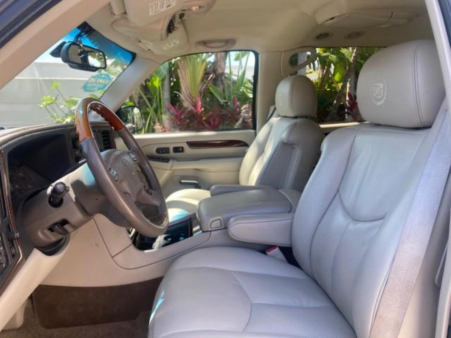 2003 White Diamond /Pewter Cadillac Escalade ESV SUV PEARL WHITE 4WD/AWD (3GYFK66N23G) with an 6.0L Vortec 6000 High-Output V8 SFI Engine engine, Automatic transmission, located at 4701 North Dixie Hwy, Pompano Beach, FL, 33064, (954) 422-2889, 26.240938, -80.123474 - OUR WEBPAGE FLORIDACARS1.COM HAS OVER 100 PHOTOS AND FREE CARFAX LINK 2003 CADILLAC ESCALADE ESV VIN: 3GYFK66N23G235178 3 G Y F K 6 6 N 2 3 G 2 3 5 1 7 8 4 DOOR WAGON/SPORT UTILITY 6.0L V8 F GASOLINE 17 MPG ALL WHEEL DRIVE Features 4WD/AWD ABS Brakes Air Conditioning Alloy Wheels AM/FM Stereo Automa - Photo#43