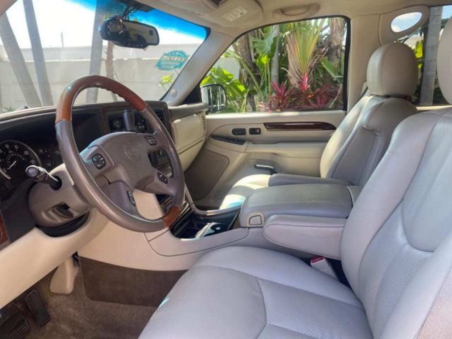 2003 White Diamond /Pewter Cadillac Escalade ESV SUV PEARL WHITE 4WD/AWD (3GYFK66N23G) with an 6.0L Vortec 6000 High-Output V8 SFI Engine engine, Automatic transmission, located at 4701 North Dixie Hwy, Pompano Beach, FL, 33064, (954) 422-2889, 26.240938, -80.123474 - OUR WEBPAGE FLORIDACARS1.COM HAS OVER 100 PHOTOS AND FREE CARFAX LINK 2003 CADILLAC ESCALADE ESV VIN: 3GYFK66N23G235178 3 G Y F K 6 6 N 2 3 G 2 3 5 1 7 8 4 DOOR WAGON/SPORT UTILITY 6.0L V8 F GASOLINE 17 MPG ALL WHEEL DRIVE Features 4WD/AWD ABS Brakes Air Conditioning Alloy Wheels AM/FM Stereo Automa - Photo#44