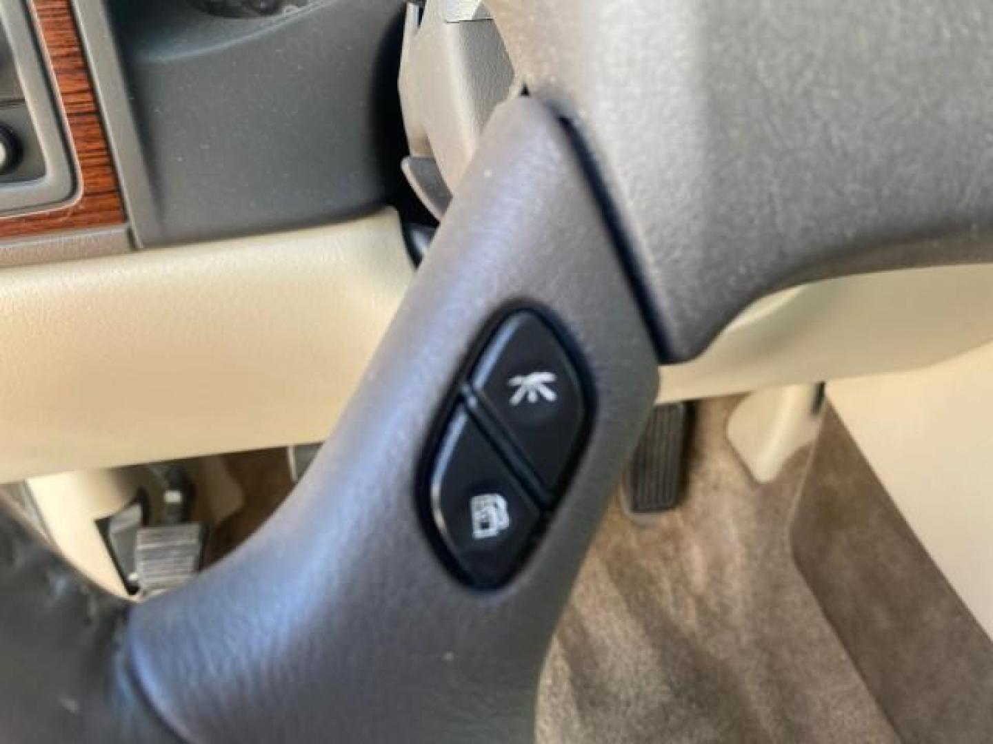 2003 White Diamond /Pewter Cadillac Escalade ESV SUV PEARL WHITE 4WD/AWD (3GYFK66N23G) with an 6.0L Vortec 6000 High-Output V8 SFI Engine engine, Automatic transmission, located at 4701 North Dixie Hwy, Pompano Beach, FL, 33064, (954) 422-2889, 26.240938, -80.123474 - OUR WEBPAGE FLORIDACARS1.COM HAS OVER 100 PHOTOS AND FREE CARFAX LINK 2003 CADILLAC ESCALADE ESV VIN: 3GYFK66N23G235178 3 G Y F K 6 6 N 2 3 G 2 3 5 1 7 8 4 DOOR WAGON/SPORT UTILITY 6.0L V8 F GASOLINE 17 MPG ALL WHEEL DRIVE Features 4WD/AWD ABS Brakes Air Conditioning Alloy Wheels AM/FM Stereo Automa - Photo#50