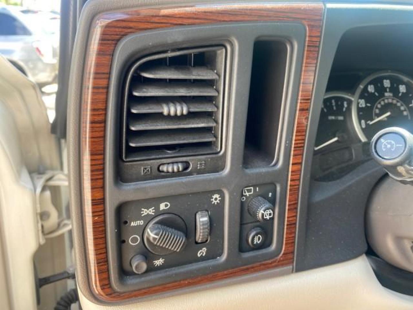 2003 White Diamond /Pewter Cadillac Escalade ESV SUV PEARL WHITE 4WD/AWD (3GYFK66N23G) with an 6.0L Vortec 6000 High-Output V8 SFI Engine engine, Automatic transmission, located at 4701 North Dixie Hwy, Pompano Beach, FL, 33064, (954) 422-2889, 26.240938, -80.123474 - OUR WEBPAGE FLORIDACARS1.COM HAS OVER 100 PHOTOS AND FREE CARFAX LINK 2003 CADILLAC ESCALADE ESV VIN: 3GYFK66N23G235178 3 G Y F K 6 6 N 2 3 G 2 3 5 1 7 8 4 DOOR WAGON/SPORT UTILITY 6.0L V8 F GASOLINE 17 MPG ALL WHEEL DRIVE Features 4WD/AWD ABS Brakes Air Conditioning Alloy Wheels AM/FM Stereo Automa - Photo#53