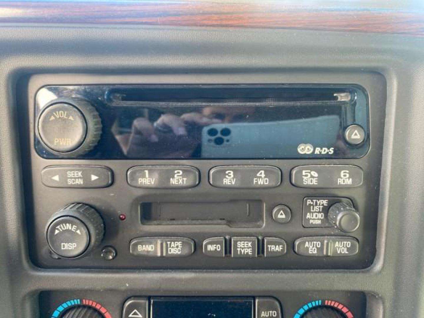 2003 White Diamond /Pewter Cadillac Escalade ESV SUV PEARL WHITE 4WD/AWD (3GYFK66N23G) with an 6.0L Vortec 6000 High-Output V8 SFI Engine engine, Automatic transmission, located at 4701 North Dixie Hwy, Pompano Beach, FL, 33064, (954) 422-2889, 26.240938, -80.123474 - OUR WEBPAGE FLORIDACARS1.COM HAS OVER 100 PHOTOS AND FREE CARFAX LINK 2003 CADILLAC ESCALADE ESV VIN: 3GYFK66N23G235178 3 G Y F K 6 6 N 2 3 G 2 3 5 1 7 8 4 DOOR WAGON/SPORT UTILITY 6.0L V8 F GASOLINE 17 MPG ALL WHEEL DRIVE Features 4WD/AWD ABS Brakes Air Conditioning Alloy Wheels AM/FM Stereo Automa - Photo#59