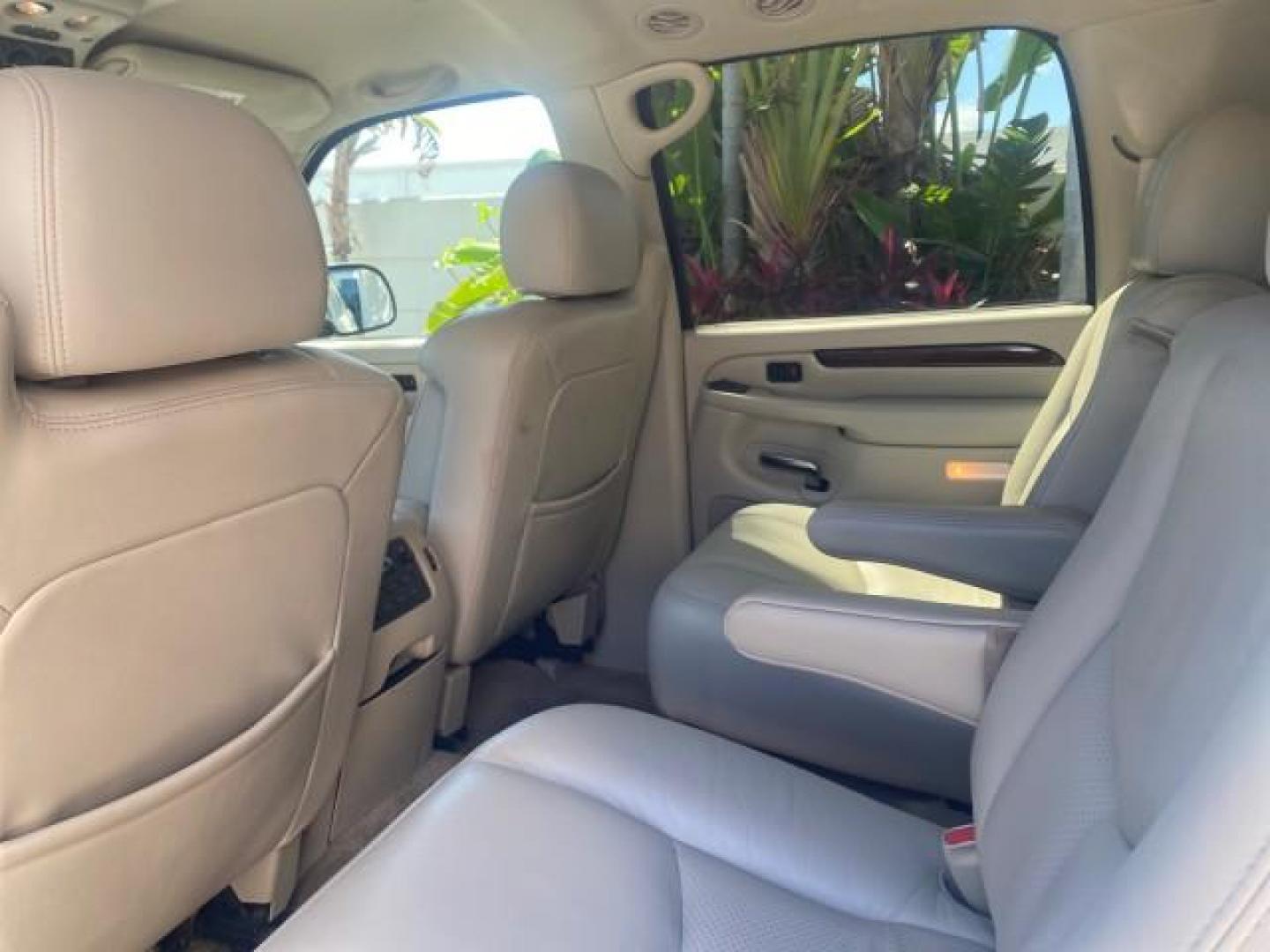 2003 White Diamond /Pewter Cadillac Escalade ESV SUV PEARL WHITE 4WD/AWD (3GYFK66N23G) with an 6.0L Vortec 6000 High-Output V8 SFI Engine engine, Automatic transmission, located at 4701 North Dixie Hwy, Pompano Beach, FL, 33064, (954) 422-2889, 26.240938, -80.123474 - OUR WEBPAGE FLORIDACARS1.COM HAS OVER 100 PHOTOS AND FREE CARFAX LINK 2003 CADILLAC ESCALADE ESV VIN: 3GYFK66N23G235178 3 G Y F K 6 6 N 2 3 G 2 3 5 1 7 8 4 DOOR WAGON/SPORT UTILITY 6.0L V8 F GASOLINE 17 MPG ALL WHEEL DRIVE Features 4WD/AWD ABS Brakes Air Conditioning Alloy Wheels AM/FM Stereo Automa - Photo#81