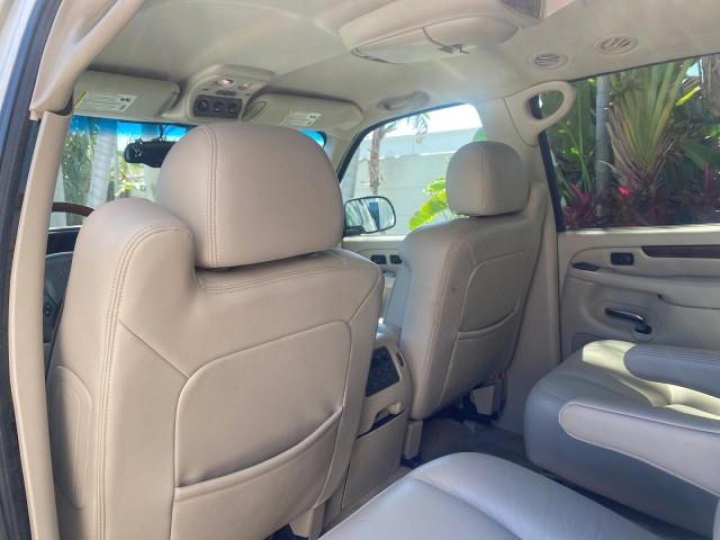 2003 White Diamond /Pewter Cadillac Escalade ESV SUV PEARL WHITE 4WD/AWD (3GYFK66N23G) with an 6.0L Vortec 6000 High-Output V8 SFI Engine engine, Automatic transmission, located at 4701 North Dixie Hwy, Pompano Beach, FL, 33064, (954) 422-2889, 26.240938, -80.123474 - OUR WEBPAGE FLORIDACARS1.COM HAS OVER 100 PHOTOS AND FREE CARFAX LINK 2003 CADILLAC ESCALADE ESV VIN: 3GYFK66N23G235178 3 G Y F K 6 6 N 2 3 G 2 3 5 1 7 8 4 DOOR WAGON/SPORT UTILITY 6.0L V8 F GASOLINE 17 MPG ALL WHEEL DRIVE Features 4WD/AWD ABS Brakes Air Conditioning Alloy Wheels AM/FM Stereo Automa - Photo#83