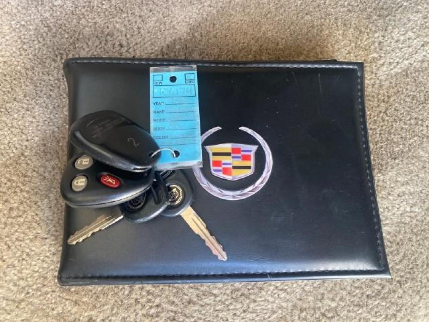 2003 White Diamond /Pewter Cadillac Escalade ESV SUV PEARL WHITE 4WD/AWD (3GYFK66N23G) with an 6.0L Vortec 6000 High-Output V8 SFI Engine engine, Automatic transmission, located at 4701 North Dixie Hwy, Pompano Beach, FL, 33064, (954) 422-2889, 26.240938, -80.123474 - OUR WEBPAGE FLORIDACARS1.COM HAS OVER 100 PHOTOS AND FREE CARFAX LINK 2003 CADILLAC ESCALADE ESV VIN: 3GYFK66N23G235178 3 G Y F K 6 6 N 2 3 G 2 3 5 1 7 8 4 DOOR WAGON/SPORT UTILITY 6.0L V8 F GASOLINE 17 MPG ALL WHEEL DRIVE Features 4WD/AWD ABS Brakes Air Conditioning Alloy Wheels AM/FM Stereo Automa - Photo#23