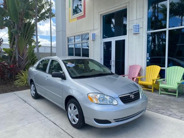 2007 Silver Streak Mica /Stone Toyota Corolla CE LOW MILES 11,867 1 OWNER (1NXBR32E07Z) with an 1.8L DOHC SFI 16-Valve VVT-i 4-Cyl Engine engine, Automatic transmission, located at 4701 North Dixie Hwy, Pompano Beach, FL, 33064, (954) 422-2889, 26.240938, -80.123474 - OUR WEBPAGE FLORIDACARS1.COM HAS OVER 100 PHOTOS AND FREE CARFAX LINK 2007 TOYOTA COROLLA CE HAS EVERY OPTION AS A LE - FULLY LOADED VIN: 1NXBR32E07Z816925 1 N X B R 3 2 E 0 7 Z 8 1 6 9 2 5 SEDAN 4 DR 1.8L I4 F DOHC 16V GASOLINE 41 MPG FRONT WHEEL DRIVE Features Air Conditioning AM/FM Stereo Automat - Photo#1