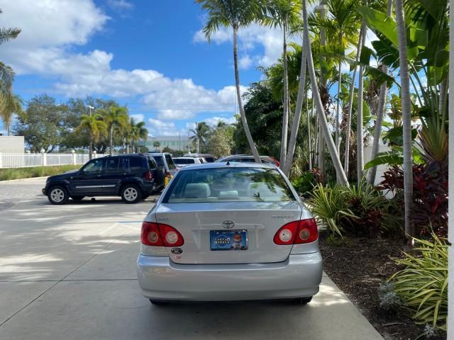 2007 Silver Streak Mica /Stone Toyota Corolla CE LOW MILES 11,867 1 OWNER (1NXBR32E07Z) with an 1.8L DOHC SFI 16-Valve VVT-i 4-Cyl Engine engine, Automatic transmission, located at 4701 North Dixie Hwy, Pompano Beach, FL, 33064, (954) 422-2889, 26.240938, -80.123474 - OUR WEBPAGE FLORIDACARS1.COM HAS OVER 100 PHOTOS AND FREE CARFAX LINK 2007 TOYOTA COROLLA CE HAS EVERY OPTION AS A LE - FULLY LOADED VIN: 1NXBR32E07Z816925 1 N X B R 3 2 E 0 7 Z 8 1 6 9 2 5 SEDAN 4 DR 1.8L I4 F DOHC 16V GASOLINE 41 MPG FRONT WHEEL DRIVE Features Air Conditioning AM/FM Stereo Automat - Photo#6