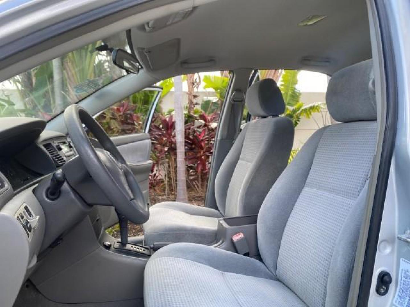 2007 Silver Streak Mica /Stone Toyota Corolla LOADED LOW MILES 11,867 1 OWNER (1NXBR32E07Z) with an 1.8L DOHC SFI 16-Valve VVT-i 4-Cyl Engine engine, Automatic transmission, located at 4701 North Dixie Hwy, Pompano Beach, FL, 33064, (954) 422-2889, 26.240938, -80.123474 - OUR WEBPAGE FLORIDACARS1.COM HAS OVER 100 PHOTOS AND FREE CARFAX LINK 2007 TOYOTA COROLLA CE HAS EVERY OPTION AS A LE - FULLY LOADED VIN: 1NXBR32E07Z816925 1 N X B R 3 2 E 0 7 Z 8 1 6 9 2 5 SEDAN 4 DR 1.8L I4 F DOHC 16V GASOLINE 41 MPG FRONT WHEEL DRIVE Features Air Conditioning AM/FM Stereo Automat - Photo#10