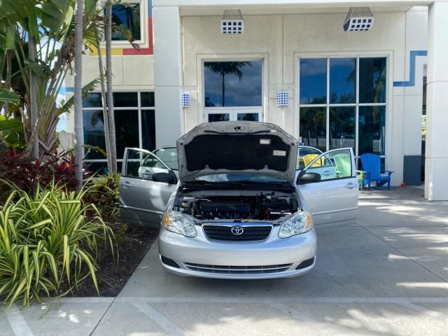 2007 Silver Streak Mica /Stone Toyota Corolla CE LOW MILES 11,867 1 OWNER (1NXBR32E07Z) with an 1.8L DOHC SFI 16-Valve VVT-i 4-Cyl Engine engine, Automatic transmission, located at 4701 North Dixie Hwy, Pompano Beach, FL, 33064, (954) 422-2889, 26.240938, -80.123474 - OUR WEBPAGE FLORIDACARS1.COM HAS OVER 100 PHOTOS AND FREE CARFAX LINK 2007 TOYOTA COROLLA CE HAS EVERY OPTION AS A LE - FULLY LOADED VIN: 1NXBR32E07Z816925 1 N X B R 3 2 E 0 7 Z 8 1 6 9 2 5 SEDAN 4 DR 1.8L I4 F DOHC 16V GASOLINE 41 MPG FRONT WHEEL DRIVE Features Air Conditioning AM/FM Stereo Automat - Photo#16
