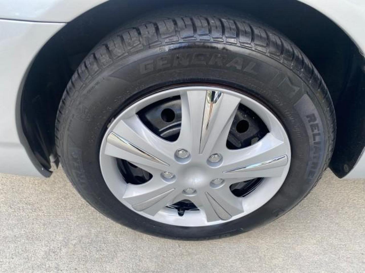 2007 Silver Streak Mica /Stone Toyota Corolla LOADED LOW MILES 11,867 1 OWNER (1NXBR32E07Z) with an 1.8L DOHC SFI 16-Valve VVT-i 4-Cyl Engine engine, Automatic transmission, located at 4701 North Dixie Hwy, Pompano Beach, FL, 33064, (954) 422-2889, 26.240938, -80.123474 - OUR WEBPAGE FLORIDACARS1.COM HAS OVER 100 PHOTOS AND FREE CARFAX LINK 2007 TOYOTA COROLLA CE HAS EVERY OPTION AS A LE - FULLY LOADED VIN: 1NXBR32E07Z816925 1 N X B R 3 2 E 0 7 Z 8 1 6 9 2 5 SEDAN 4 DR 1.8L I4 F DOHC 16V GASOLINE 41 MPG FRONT WHEEL DRIVE Features Air Conditioning AM/FM Stereo Automat - Photo#19