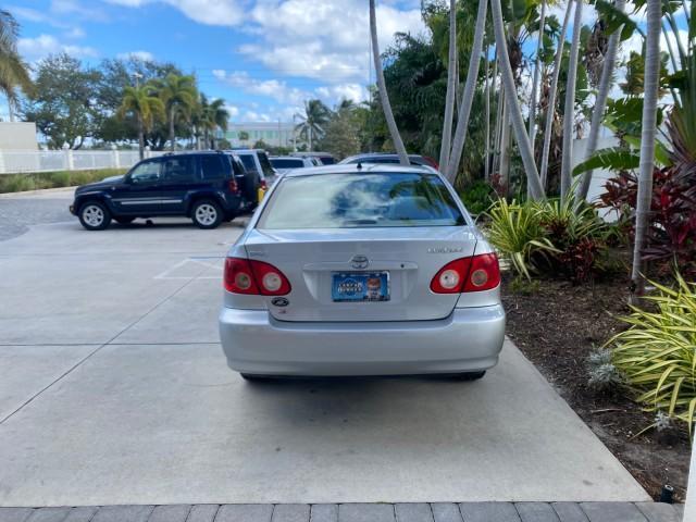 2007 Silver Streak Mica /Stone Toyota Corolla CE LOW MILES 11,867 1 OWNER (1NXBR32E07Z) with an 1.8L DOHC SFI 16-Valve VVT-i 4-Cyl Engine engine, Automatic transmission, located at 4701 North Dixie Hwy, Pompano Beach, FL, 33064, (954) 422-2889, 26.240938, -80.123474 - OUR WEBPAGE FLORIDACARS1.COM HAS OVER 100 PHOTOS AND FREE CARFAX LINK 2007 TOYOTA COROLLA CE HAS EVERY OPTION AS A LE - FULLY LOADED VIN: 1NXBR32E07Z816925 1 N X B R 3 2 E 0 7 Z 8 1 6 9 2 5 SEDAN 4 DR 1.8L I4 F DOHC 16V GASOLINE 41 MPG FRONT WHEEL DRIVE Features Air Conditioning AM/FM Stereo Automat - Photo#34