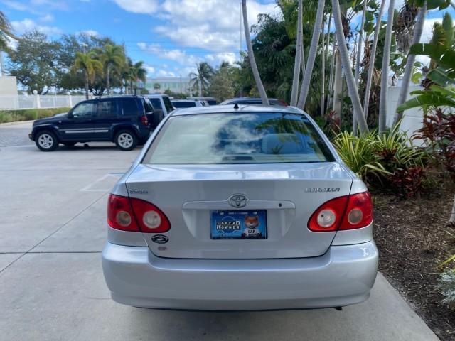 2007 Silver Streak Mica /Stone Toyota Corolla CE LOW MILES 11,867 1 OWNER (1NXBR32E07Z) with an 1.8L DOHC SFI 16-Valve VVT-i 4-Cyl Engine engine, Automatic transmission, located at 4701 North Dixie Hwy, Pompano Beach, FL, 33064, (954) 422-2889, 26.240938, -80.123474 - OUR WEBPAGE FLORIDACARS1.COM HAS OVER 100 PHOTOS AND FREE CARFAX LINK 2007 TOYOTA COROLLA CE HAS EVERY OPTION AS A LE - FULLY LOADED VIN: 1NXBR32E07Z816925 1 N X B R 3 2 E 0 7 Z 8 1 6 9 2 5 SEDAN 4 DR 1.8L I4 F DOHC 16V GASOLINE 41 MPG FRONT WHEEL DRIVE Features Air Conditioning AM/FM Stereo Automat - Photo#35