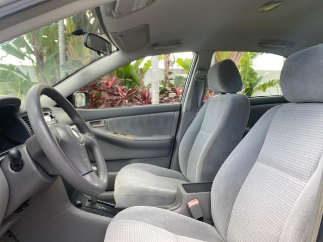 2007 Silver Streak Mica /Stone Toyota Corolla CE LOW MILES 11,867 1 OWNER (1NXBR32E07Z) with an 1.8L DOHC SFI 16-Valve VVT-i 4-Cyl Engine engine, Automatic transmission, located at 4701 North Dixie Hwy, Pompano Beach, FL, 33064, (954) 422-2889, 26.240938, -80.123474 - OUR WEBPAGE FLORIDACARS1.COM HAS OVER 100 PHOTOS AND FREE CARFAX LINK 2007 TOYOTA COROLLA CE HAS EVERY OPTION AS A LE - FULLY LOADED VIN: 1NXBR32E07Z816925 1 N X B R 3 2 E 0 7 Z 8 1 6 9 2 5 SEDAN 4 DR 1.8L I4 F DOHC 16V GASOLINE 41 MPG FRONT WHEEL DRIVE Features Air Conditioning AM/FM Stereo Automat - Photo#43