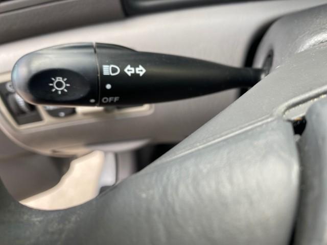 2007 Silver Streak Mica /Stone Toyota Corolla CE LOW MILES 11,867 1 OWNER (1NXBR32E07Z) with an 1.8L DOHC SFI 16-Valve VVT-i 4-Cyl Engine engine, Automatic transmission, located at 4701 North Dixie Hwy, Pompano Beach, FL, 33064, (954) 422-2889, 26.240938, -80.123474 - OUR WEBPAGE FLORIDACARS1.COM HAS OVER 100 PHOTOS AND FREE CARFAX LINK 2007 TOYOTA COROLLA CE HAS EVERY OPTION AS A LE - FULLY LOADED VIN: 1NXBR32E07Z816925 1 N X B R 3 2 E 0 7 Z 8 1 6 9 2 5 SEDAN 4 DR 1.8L I4 F DOHC 16V GASOLINE 41 MPG FRONT WHEEL DRIVE Features Air Conditioning AM/FM Stereo Automat - Photo#49