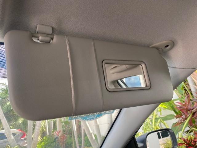 2007 Silver Streak Mica /Stone Toyota Corolla CE LOW MILES 11,867 1 OWNER (1NXBR32E07Z) with an 1.8L DOHC SFI 16-Valve VVT-i 4-Cyl Engine engine, Automatic transmission, located at 4701 North Dixie Hwy, Pompano Beach, FL, 33064, (954) 422-2889, 26.240938, -80.123474 - OUR WEBPAGE FLORIDACARS1.COM HAS OVER 100 PHOTOS AND FREE CARFAX LINK 2007 TOYOTA COROLLA CE HAS EVERY OPTION AS A LE - FULLY LOADED VIN: 1NXBR32E07Z816925 1 N X B R 3 2 E 0 7 Z 8 1 6 9 2 5 SEDAN 4 DR 1.8L I4 F DOHC 16V GASOLINE 41 MPG FRONT WHEEL DRIVE Features Air Conditioning AM/FM Stereo Automat - Photo#64