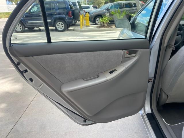 2007 Silver Streak Mica /Stone Toyota Corolla CE LOW MILES 11,867 1 OWNER (1NXBR32E07Z) with an 1.8L DOHC SFI 16-Valve VVT-i 4-Cyl Engine engine, Automatic transmission, located at 4701 North Dixie Hwy, Pompano Beach, FL, 33064, (954) 422-2889, 26.240938, -80.123474 - OUR WEBPAGE FLORIDACARS1.COM HAS OVER 100 PHOTOS AND FREE CARFAX LINK 2007 TOYOTA COROLLA CE HAS EVERY OPTION AS A LE - FULLY LOADED VIN: 1NXBR32E07Z816925 1 N X B R 3 2 E 0 7 Z 8 1 6 9 2 5 SEDAN 4 DR 1.8L I4 F DOHC 16V GASOLINE 41 MPG FRONT WHEEL DRIVE Features Air Conditioning AM/FM Stereo Automat - Photo#69