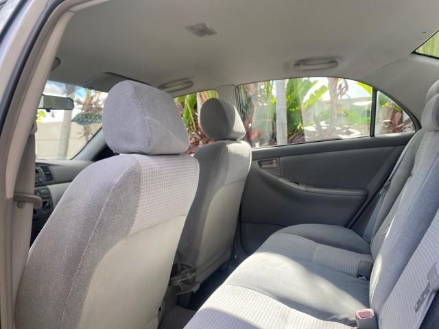 2007 Silver Streak Mica /Stone Toyota Corolla CE LOW MILES 11,867 1 OWNER (1NXBR32E07Z) with an 1.8L DOHC SFI 16-Valve VVT-i 4-Cyl Engine engine, Automatic transmission, located at 4701 North Dixie Hwy, Pompano Beach, FL, 33064, (954) 422-2889, 26.240938, -80.123474 - OUR WEBPAGE FLORIDACARS1.COM HAS OVER 100 PHOTOS AND FREE CARFAX LINK 2007 TOYOTA COROLLA CE HAS EVERY OPTION AS A LE - FULLY LOADED VIN: 1NXBR32E07Z816925 1 N X B R 3 2 E 0 7 Z 8 1 6 9 2 5 SEDAN 4 DR 1.8L I4 F DOHC 16V GASOLINE 41 MPG FRONT WHEEL DRIVE Features Air Conditioning AM/FM Stereo Automat - Photo#74