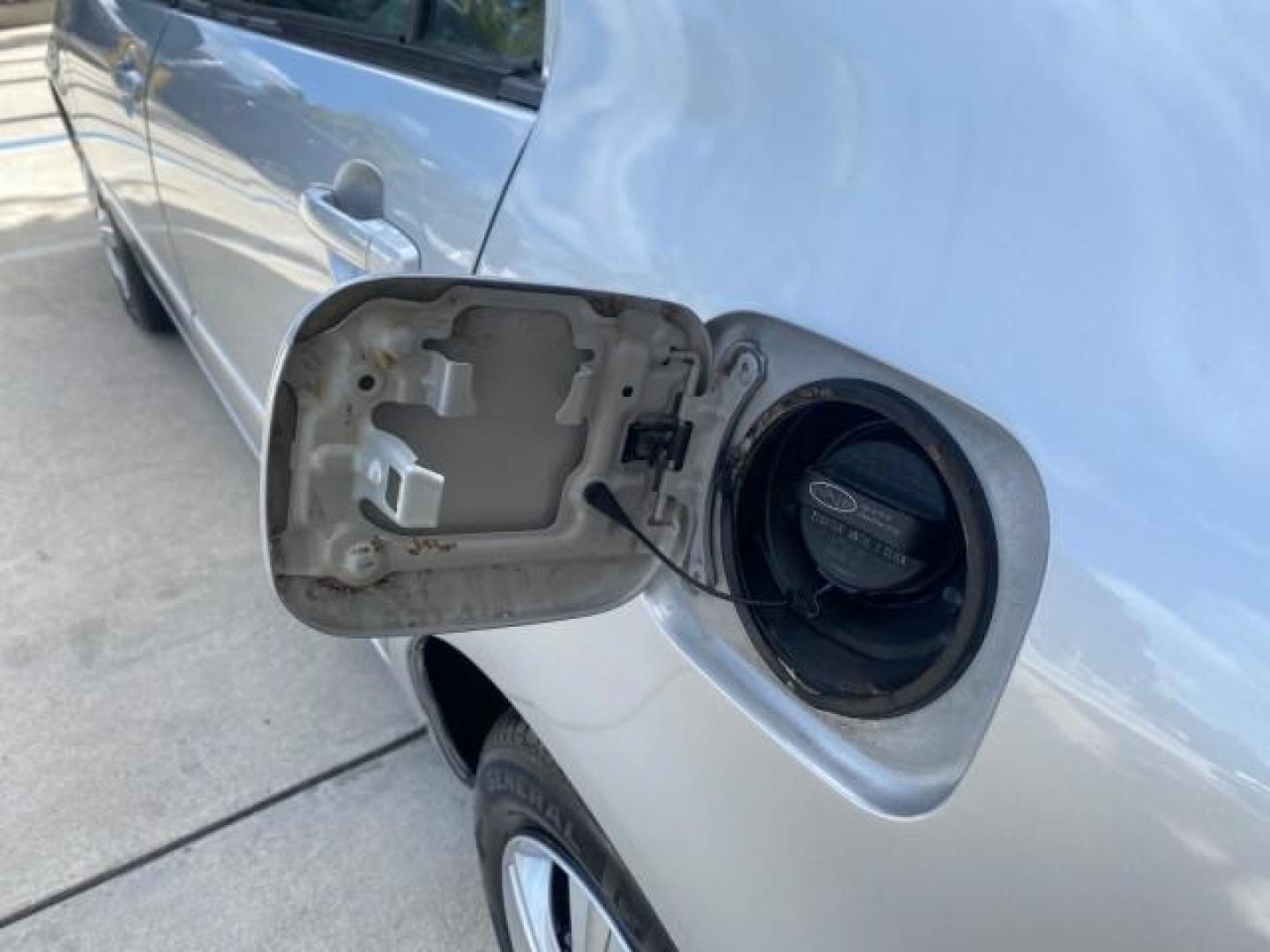 2007 Silver Streak Mica /Stone Toyota Corolla LOADED LOW MILES 11,867 1 OWNER (1NXBR32E07Z) with an 1.8L DOHC SFI 16-Valve VVT-i 4-Cyl Engine engine, Automatic transmission, located at 4701 North Dixie Hwy, Pompano Beach, FL, 33064, (954) 422-2889, 26.240938, -80.123474 - OUR WEBPAGE FLORIDACARS1.COM HAS OVER 100 PHOTOS AND FREE CARFAX LINK 2007 TOYOTA COROLLA CE HAS EVERY OPTION AS A LE - FULLY LOADED VIN: 1NXBR32E07Z816925 1 N X B R 3 2 E 0 7 Z 8 1 6 9 2 5 SEDAN 4 DR 1.8L I4 F DOHC 16V GASOLINE 41 MPG FRONT WHEEL DRIVE Features Air Conditioning AM/FM Stereo Automat - Photo#79