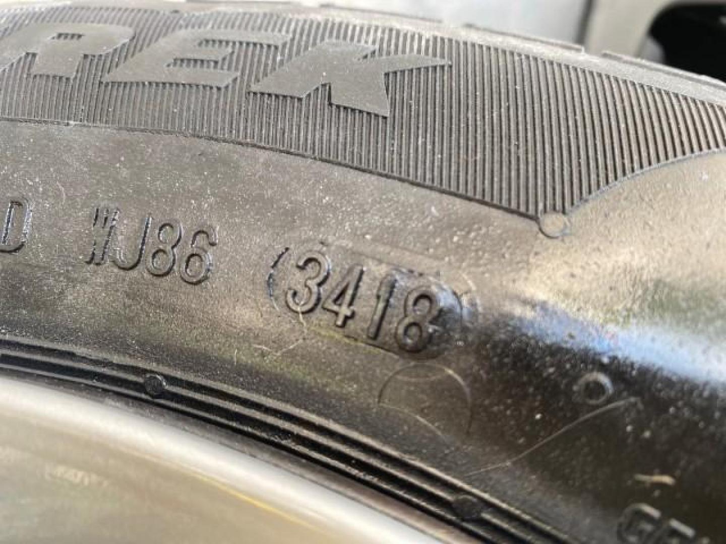 2007 Silver Streak Mica /Stone Toyota Corolla LOADED LOW MILES 11,867 1 OWNER (1NXBR32E07Z) with an 1.8L DOHC SFI 16-Valve VVT-i 4-Cyl Engine engine, Automatic transmission, located at 4701 North Dixie Hwy, Pompano Beach, FL, 33064, (954) 422-2889, 26.240938, -80.123474 - OUR WEBPAGE FLORIDACARS1.COM HAS OVER 100 PHOTOS AND FREE CARFAX LINK 2007 TOYOTA COROLLA CE HAS EVERY OPTION AS A LE - FULLY LOADED VIN: 1NXBR32E07Z816925 1 N X B R 3 2 E 0 7 Z 8 1 6 9 2 5 SEDAN 4 DR 1.8L I4 F DOHC 16V GASOLINE 41 MPG FRONT WHEEL DRIVE Features Air Conditioning AM/FM Stereo Automat - Photo#82