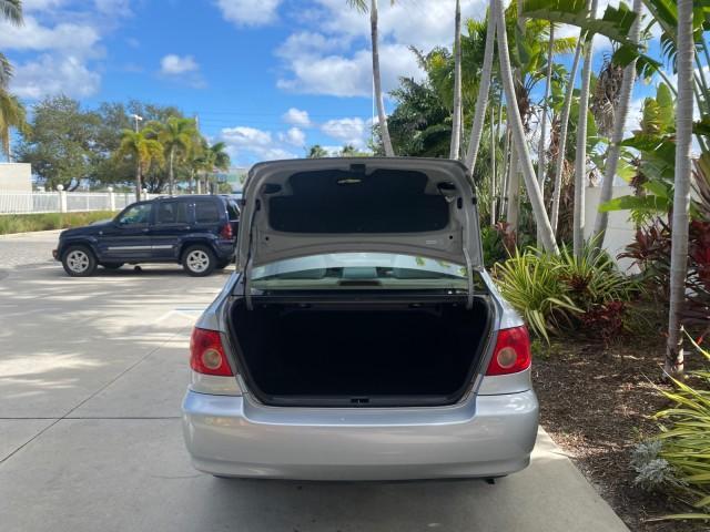 2007 Silver Streak Mica /Stone Toyota Corolla CE LOW MILES 11,867 1 OWNER (1NXBR32E07Z) with an 1.8L DOHC SFI 16-Valve VVT-i 4-Cyl Engine engine, Automatic transmission, located at 4701 North Dixie Hwy, Pompano Beach, FL, 33064, (954) 422-2889, 26.240938, -80.123474 - OUR WEBPAGE FLORIDACARS1.COM HAS OVER 100 PHOTOS AND FREE CARFAX LINK 2007 TOYOTA COROLLA CE HAS EVERY OPTION AS A LE - FULLY LOADED VIN: 1NXBR32E07Z816925 1 N X B R 3 2 E 0 7 Z 8 1 6 9 2 5 SEDAN 4 DR 1.8L I4 F DOHC 16V GASOLINE 41 MPG FRONT WHEEL DRIVE Features Air Conditioning AM/FM Stereo Automat - Photo#87
