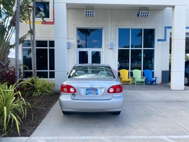 2007 Silver Streak Mica /Stone Toyota Corolla CE LOW MILES 11,867 1 OWNER (1NXBR32E07Z) with an 1.8L DOHC SFI 16-Valve VVT-i 4-Cyl Engine engine, Automatic transmission, located at 4701 North Dixie Hwy, Pompano Beach, FL, 33064, (954) 422-2889, 26.240938, -80.123474 - OUR WEBPAGE FLORIDACARS1.COM HAS OVER 100 PHOTOS AND FREE CARFAX LINK 2007 TOYOTA COROLLA CE HAS EVERY OPTION AS A LE - FULLY LOADED VIN: 1NXBR32E07Z816925 1 N X B R 3 2 E 0 7 Z 8 1 6 9 2 5 SEDAN 4 DR 1.8L I4 F DOHC 16V GASOLINE 41 MPG FRONT WHEEL DRIVE Features Air Conditioning AM/FM Stereo Automat - Photo#91