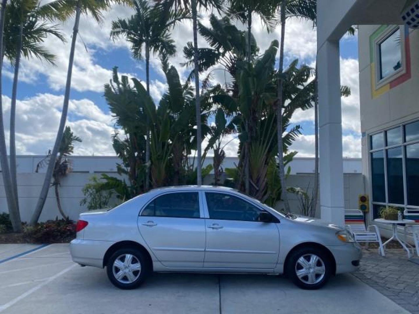 2007 Silver Streak Mica /Stone Toyota Corolla LOADED LOW MILES 11,867 1 OWNER (1NXBR32E07Z) with an 1.8L DOHC SFI 16-Valve VVT-i 4-Cyl Engine engine, Automatic transmission, located at 4701 North Dixie Hwy, Pompano Beach, FL, 33064, (954) 422-2889, 26.240938, -80.123474 - OUR WEBPAGE FLORIDACARS1.COM HAS OVER 100 PHOTOS AND FREE CARFAX LINK 2007 TOYOTA COROLLA CE HAS EVERY OPTION AS A LE - FULLY LOADED VIN: 1NXBR32E07Z816925 1 N X B R 3 2 E 0 7 Z 8 1 6 9 2 5 SEDAN 4 DR 1.8L I4 F DOHC 16V GASOLINE 41 MPG FRONT WHEEL DRIVE Features Air Conditioning AM/FM Stereo Automat - Photo#95