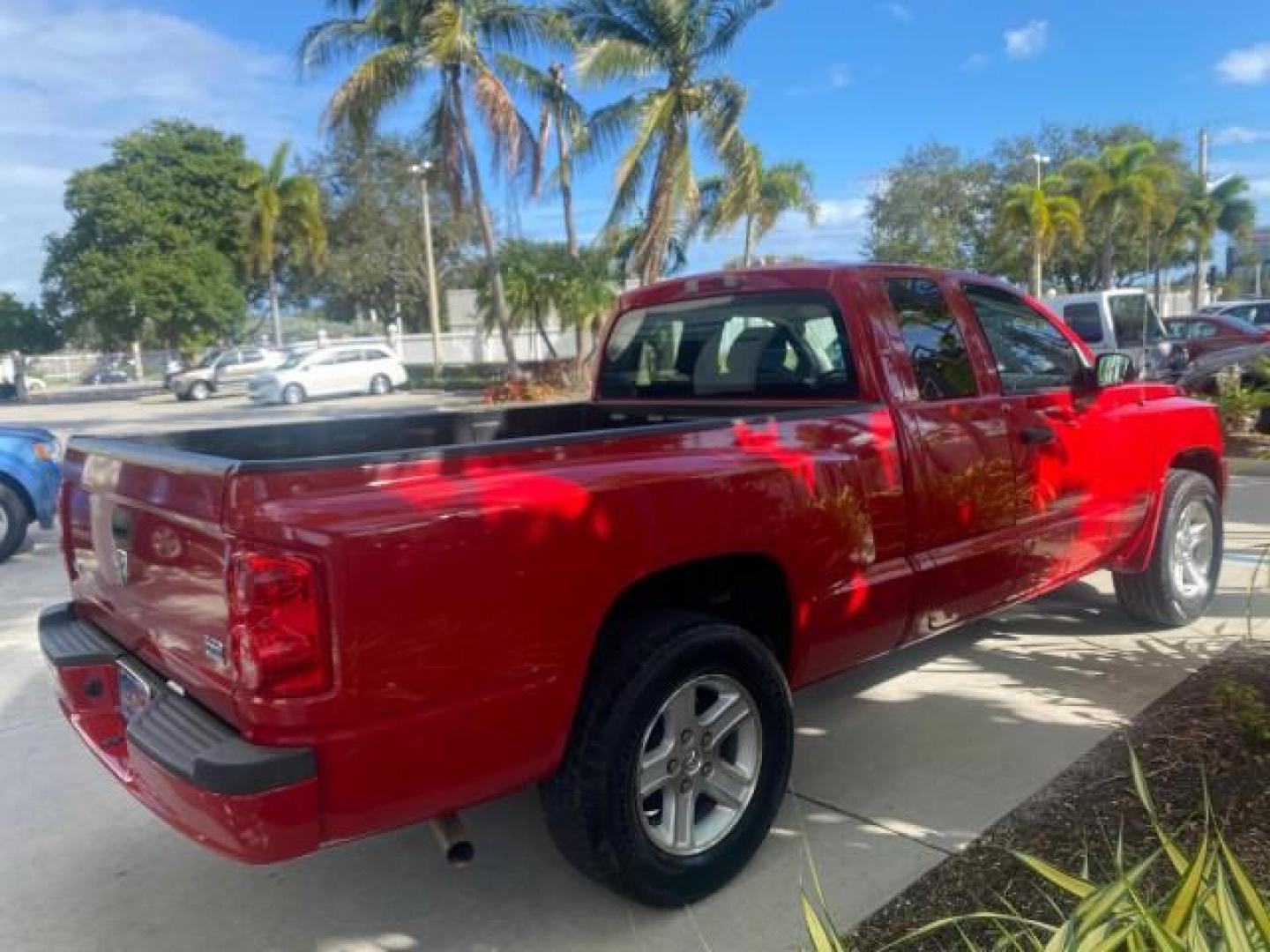 2011 Flame Red /Dark Khaki/Medium Khaki Interior Ram Dakota Bighorn/Lonestar LOW MILES 65,882 1 OWNER (1D7RE3BK7BS) with an 3.7L V6 Engine engine, Automatic transmission, located at 4701 North Dixie Hwy, Pompano Beach, FL, 33064, (954) 422-2889, 26.240938, -80.123474 - OUR WEBPAGE FLORIDACARS1.COM HAS OVER 100 PHOTOS AND FREE CARFAX LINK 2011 RAM DAKOTA BIG HORN 1 OWNER VIN: 1D7RE3BK7BS708235 1 D 7 R E 3 B K 7 B S 7 0 8 2 3 5 4 DOOR EXTENDED CAB PICKUP 3.7L V6 F SOHC 12V GASOLINE 20 MPG REAR WHEEL DRIVE Features ABS Brakes Air Conditioning Alloy Wheels AM/FM Stere - Photo#7