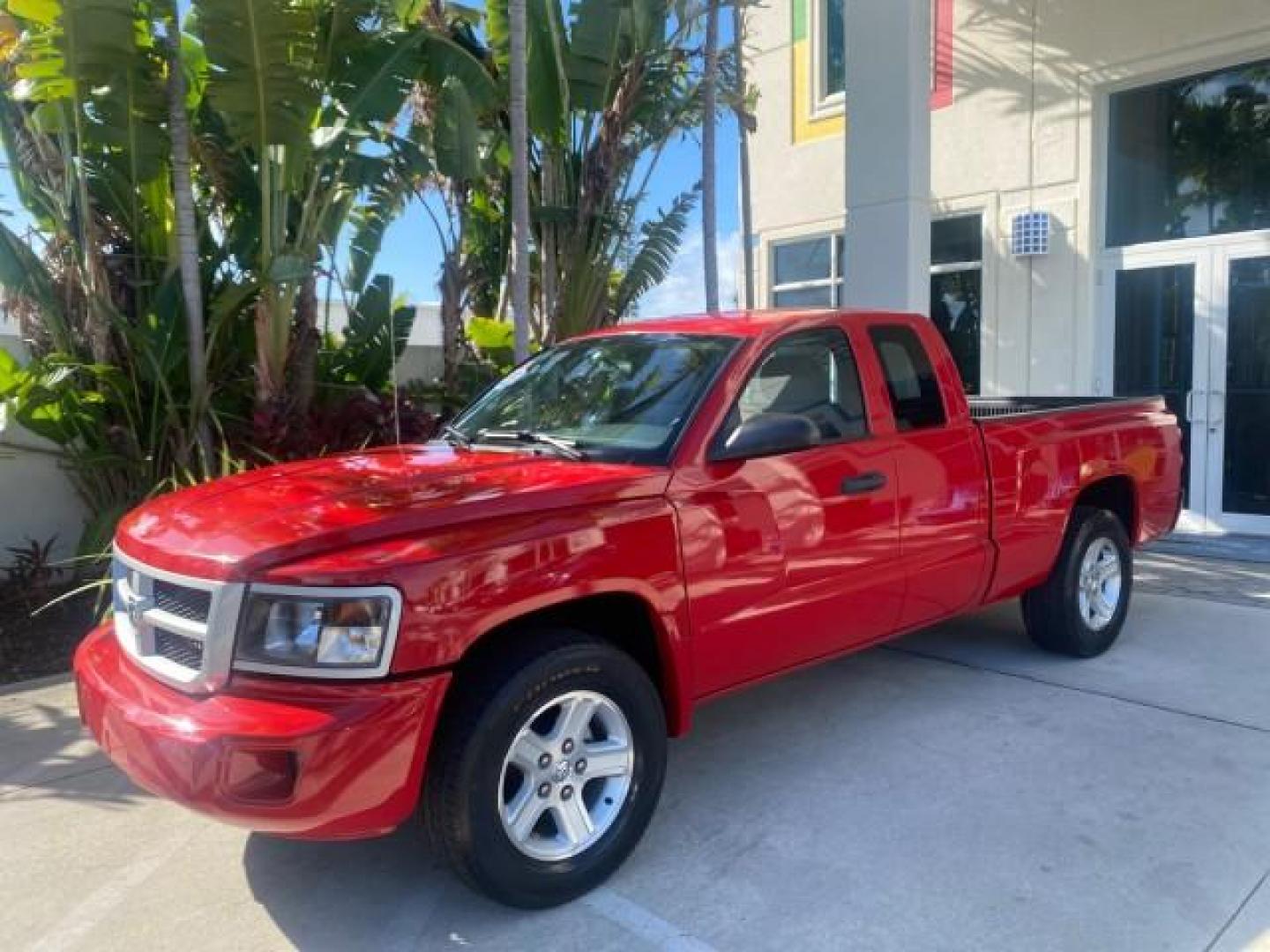 2011 Flame Red /Dark Khaki/Medium Khaki Interior Ram Dakota Bighorn/Lonestar LOW MILES 65,882 1 OWNER (1D7RE3BK7BS) with an 3.7L V6 Engine engine, Automatic transmission, located at 4701 North Dixie Hwy, Pompano Beach, FL, 33064, (954) 422-2889, 26.240938, -80.123474 - OUR WEBPAGE FLORIDACARS1.COM HAS OVER 100 PHOTOS AND FREE CARFAX LINK 2011 RAM DAKOTA BIG HORN 1 OWNER VIN: 1D7RE3BK7BS708235 1 D 7 R E 3 B K 7 B S 7 0 8 2 3 5 4 DOOR EXTENDED CAB PICKUP 3.7L V6 F SOHC 12V GASOLINE 20 MPG REAR WHEEL DRIVE Features ABS Brakes Air Conditioning Alloy Wheels AM/FM Stere - Photo#29