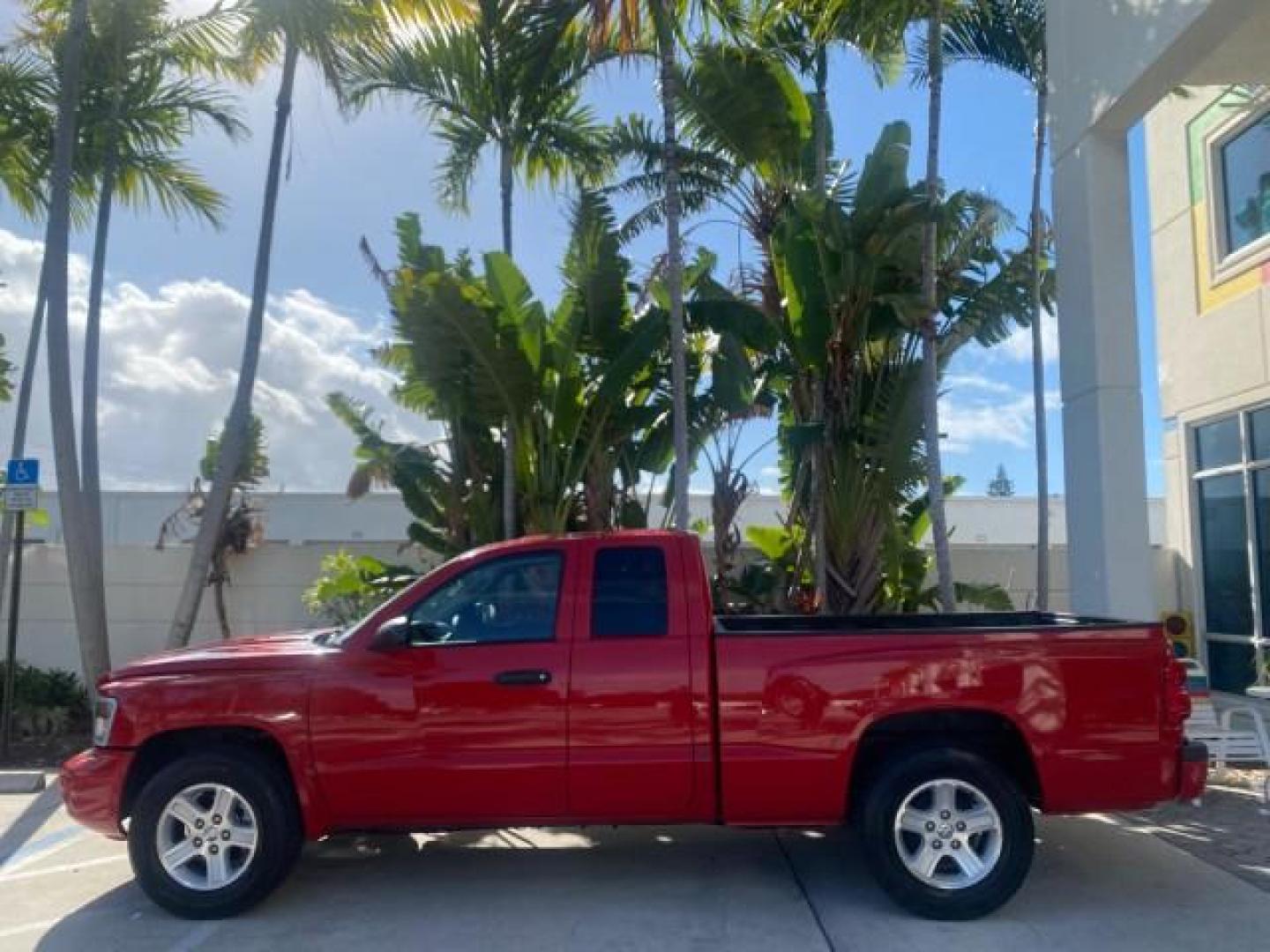 2011 Flame Red /Dark Khaki/Medium Khaki Interior Ram Dakota Bighorn/Lonestar LOW MILES 65,882 1 OWNER (1D7RE3BK7BS) with an 3.7L V6 Engine engine, Automatic transmission, located at 4701 North Dixie Hwy, Pompano Beach, FL, 33064, (954) 422-2889, 26.240938, -80.123474 - OUR WEBPAGE FLORIDACARS1.COM HAS OVER 100 PHOTOS AND FREE CARFAX LINK 2011 RAM DAKOTA BIG HORN 1 OWNER VIN: 1D7RE3BK7BS708235 1 D 7 R E 3 B K 7 B S 7 0 8 2 3 5 4 DOOR EXTENDED CAB PICKUP 3.7L V6 F SOHC 12V GASOLINE 20 MPG REAR WHEEL DRIVE Features ABS Brakes Air Conditioning Alloy Wheels AM/FM Stere - Photo#30