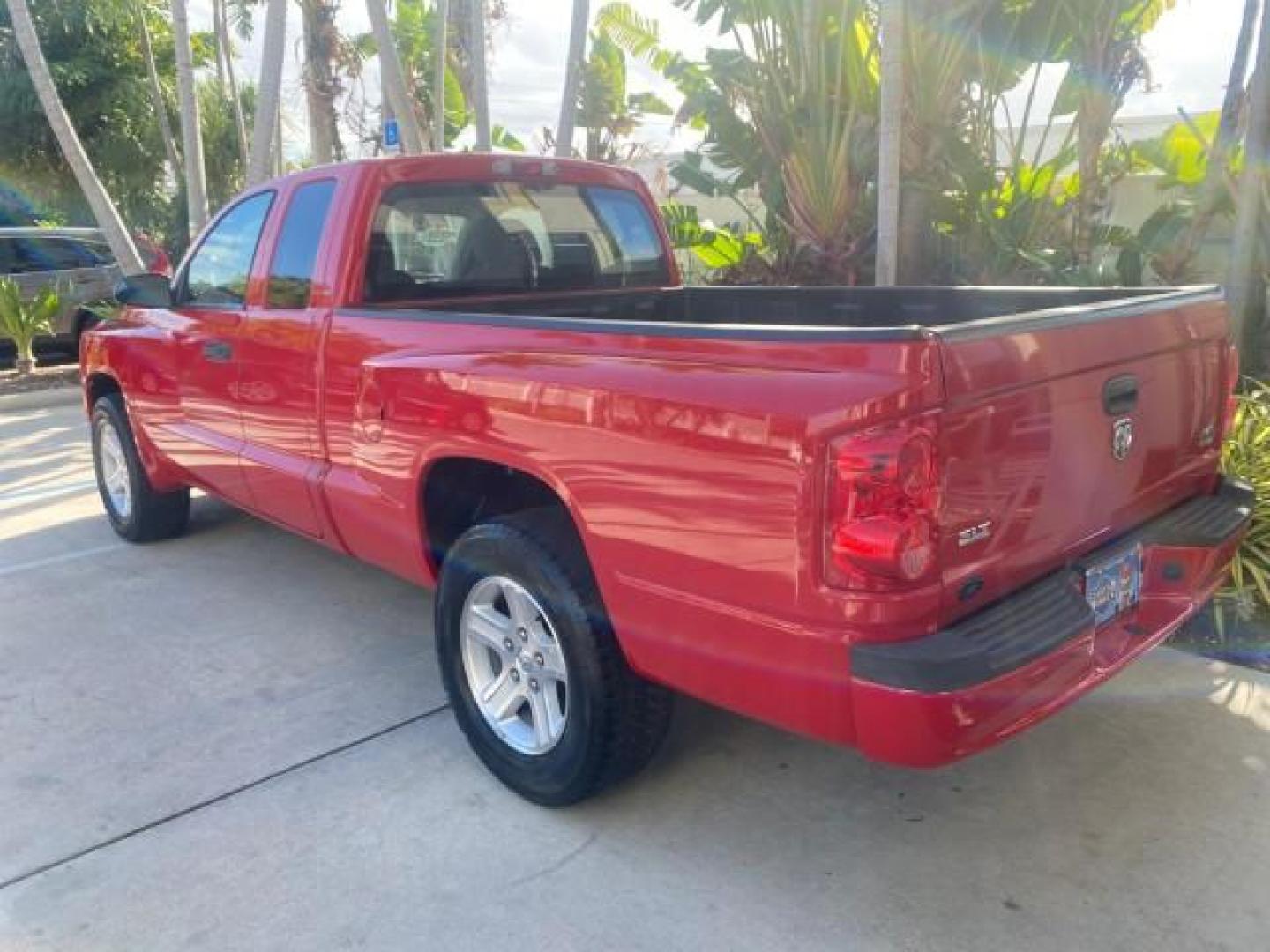 2011 Flame Red /Dark Khaki/Medium Khaki Interior Ram Dakota Bighorn/Lonestar LOW MILES 65,882 1 OWNER (1D7RE3BK7BS) with an 3.7L V6 Engine engine, Automatic transmission, located at 4701 North Dixie Hwy, Pompano Beach, FL, 33064, (954) 422-2889, 26.240938, -80.123474 - OUR WEBPAGE FLORIDACARS1.COM HAS OVER 100 PHOTOS AND FREE CARFAX LINK 2011 RAM DAKOTA BIG HORN 1 OWNER VIN: 1D7RE3BK7BS708235 1 D 7 R E 3 B K 7 B S 7 0 8 2 3 5 4 DOOR EXTENDED CAB PICKUP 3.7L V6 F SOHC 12V GASOLINE 20 MPG REAR WHEEL DRIVE Features ABS Brakes Air Conditioning Alloy Wheels AM/FM Stere - Photo#32