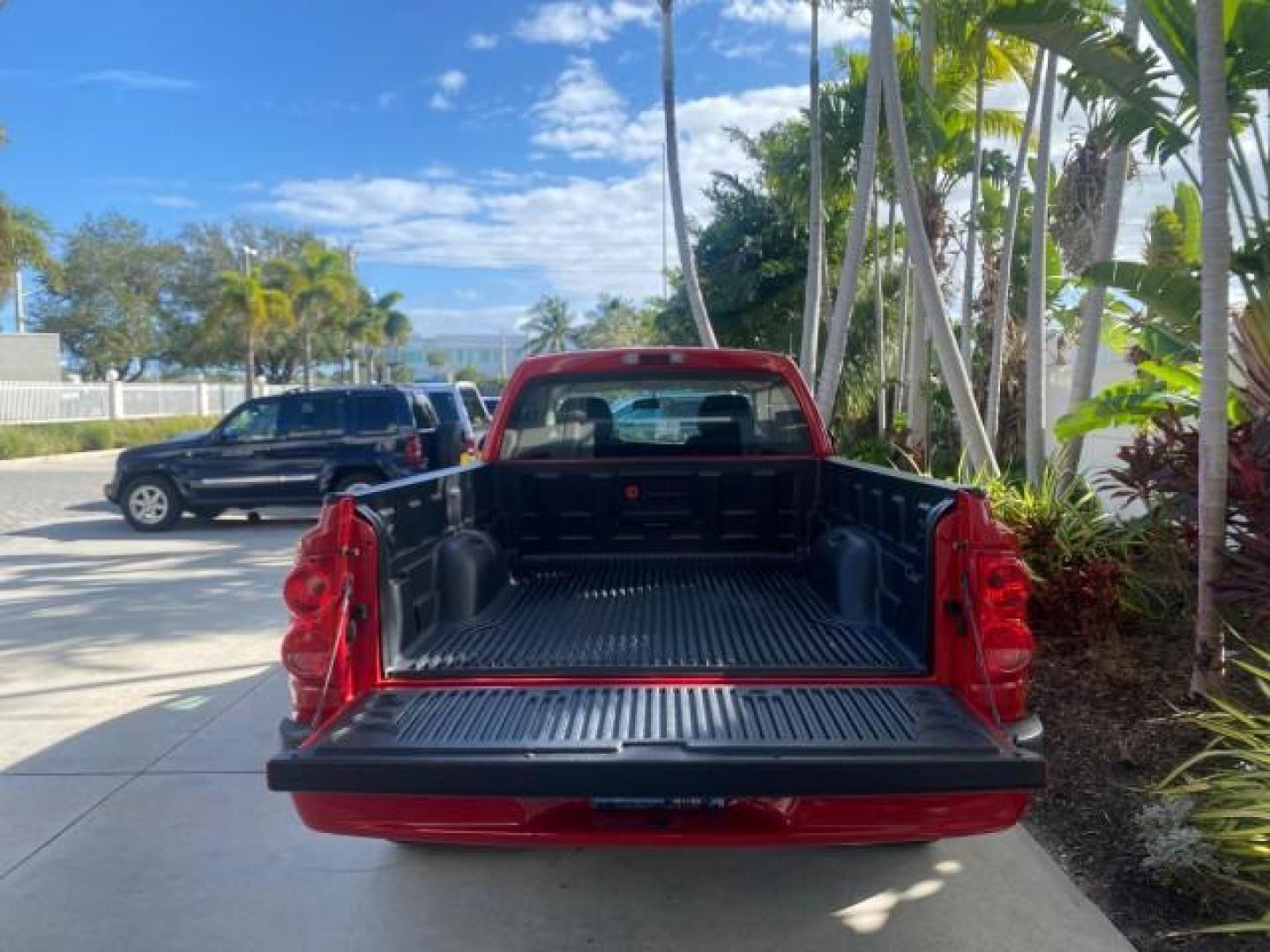 2011 Flame Red /Dark Khaki/Medium Khaki Interior Ram Dakota Bighorn/Lonestar LOW MILES 65,882 1 OWNER (1D7RE3BK7BS) with an 3.7L V6 Engine engine, Automatic transmission, located at 4701 North Dixie Hwy, Pompano Beach, FL, 33064, (954) 422-2889, 26.240938, -80.123474 - OUR WEBPAGE FLORIDACARS1.COM HAS OVER 100 PHOTOS AND FREE CARFAX LINK 2011 RAM DAKOTA BIG HORN 1 OWNER VIN: 1D7RE3BK7BS708235 1 D 7 R E 3 B K 7 B S 7 0 8 2 3 5 4 DOOR EXTENDED CAB PICKUP 3.7L V6 F SOHC 12V GASOLINE 20 MPG REAR WHEEL DRIVE Features ABS Brakes Air Conditioning Alloy Wheels AM/FM Stere - Photo#81