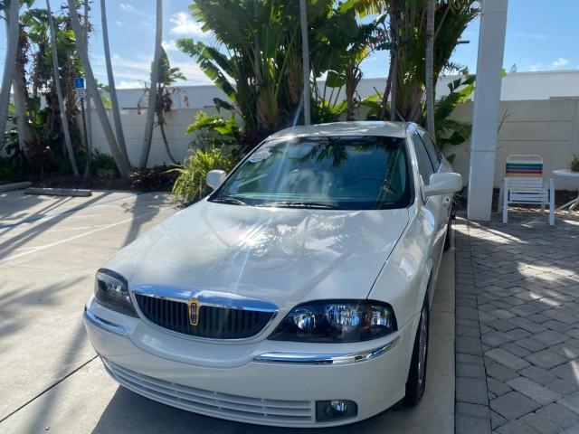 2004 Ceramic White Tri-Coat /Dark Stone/Med Lt Stone Lincoln LS LOW MILES 43,468 1 OWNER (1LNHM86S54Y) with an 3.0L DOHC SMPI 24-Valve V6 Engine engine, Automatic transmission, located at 4701 North Dixie Hwy, Pompano Beach, FL, 33064, (954) 422-2889, 26.240938, -80.123474 - OUR WEBPAGE FLORIDACARS1.COM HAS OVER 100 PHOTOS AND FREE CARFAX LINK 2004 LINCOLN LS LUXURY 1 OWNER VIN: 1LNHM86S54Y643526 1 L N H M 8 6 S 5 4 Y 6 4 3 5 2 6 SEDAN 4 DR 3.0L V6 F DOHC GASOLINE 26 MPG REAR WHEEL DRIVE Features ABS Brakes Air Conditioning Alloy Wheels AM/FM Stereo Automatic Transmissi - Photo#3