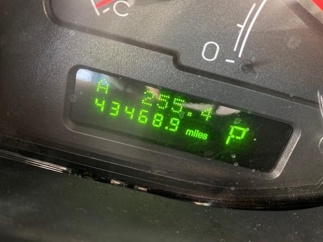 2004 Ceramic White Tri-Coat /Dark Stone/Med Lt Stone Lincoln LS LOW MILES 43,468 1 OWNER (1LNHM86S54Y) with an 3.0L DOHC SMPI 24-Valve V6 Engine engine, Automatic transmission, located at 4701 North Dixie Hwy, Pompano Beach, FL, 33064, (954) 422-2889, 26.240938, -80.123474 - OUR WEBPAGE FLORIDACARS1.COM HAS OVER 100 PHOTOS AND FREE CARFAX LINK 2004 LINCOLN LS LUXURY 1 OWNER VIN: 1LNHM86S54Y643526 1 L N H M 8 6 S 5 4 Y 6 4 3 5 2 6 SEDAN 4 DR 3.0L V6 F DOHC GASOLINE 26 MPG REAR WHEEL DRIVE Features ABS Brakes Air Conditioning Alloy Wheels AM/FM Stereo Automatic Transmissi - Photo#18