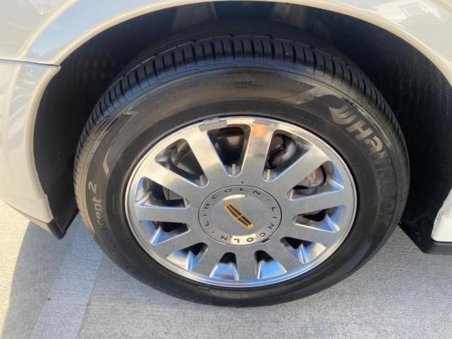 2004 Ceramic White Tri-Coat /Dark Stone/Med Lt Stone Lincoln LS LOW MILES 43,468 1 OWNER (1LNHM86S54Y) with an 3.0L DOHC SMPI 24-Valve V6 Engine engine, Automatic transmission, located at 4701 North Dixie Hwy, Pompano Beach, FL, 33064, (954) 422-2889, 26.240938, -80.123474 - OUR WEBPAGE FLORIDACARS1.COM HAS OVER 100 PHOTOS AND FREE CARFAX LINK 2004 LINCOLN LS LUXURY 1 OWNER VIN: 1LNHM86S54Y643526 1 L N H M 8 6 S 5 4 Y 6 4 3 5 2 6 SEDAN 4 DR 3.0L V6 F DOHC GASOLINE 26 MPG REAR WHEEL DRIVE Features ABS Brakes Air Conditioning Alloy Wheels AM/FM Stereo Automatic Transmissi - Photo#19