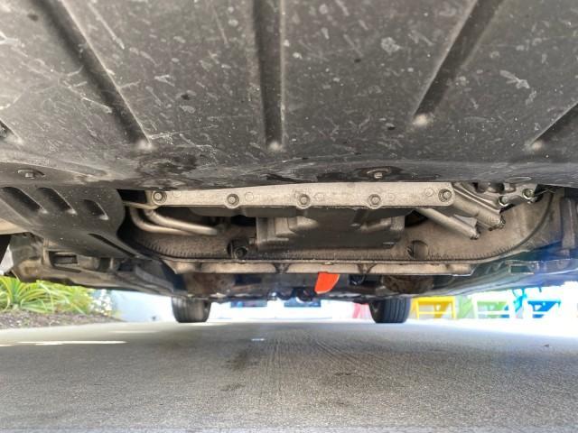 2004 Ceramic White Tri-Coat /Dark Stone/Med Lt Stone Lincoln LS LOW MILES 43,468 1 OWNER (1LNHM86S54Y) with an 3.0L DOHC SMPI 24-Valve V6 Engine engine, Automatic transmission, located at 4701 North Dixie Hwy, Pompano Beach, FL, 33064, (954) 422-2889, 26.240938, -80.123474 - OUR WEBPAGE FLORIDACARS1.COM HAS OVER 100 PHOTOS AND FREE CARFAX LINK 2004 LINCOLN LS LUXURY 1 OWNER VIN: 1LNHM86S54Y643526 1 L N H M 8 6 S 5 4 Y 6 4 3 5 2 6 SEDAN 4 DR 3.0L V6 F DOHC GASOLINE 26 MPG REAR WHEEL DRIVE Features ABS Brakes Air Conditioning Alloy Wheels AM/FM Stereo Automatic Transmissi - Photo#21