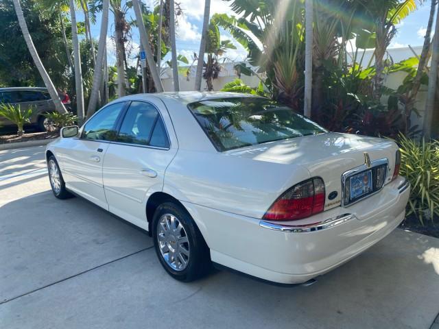 2004 Ceramic White Tri-Coat /Dark Stone/Med Lt Stone Lincoln LS LOW MILES 43,468 1 OWNER (1LNHM86S54Y) with an 3.0L DOHC SMPI 24-Valve V6 Engine engine, Automatic transmission, located at 4701 North Dixie Hwy, Pompano Beach, FL, 33064, (954) 422-2889, 26.240938, -80.123474 - OUR WEBPAGE FLORIDACARS1.COM HAS OVER 100 PHOTOS AND FREE CARFAX LINK 2004 LINCOLN LS LUXURY 1 OWNER VIN: 1LNHM86S54Y643526 1 L N H M 8 6 S 5 4 Y 6 4 3 5 2 6 SEDAN 4 DR 3.0L V6 F DOHC GASOLINE 26 MPG REAR WHEEL DRIVE Features ABS Brakes Air Conditioning Alloy Wheels AM/FM Stereo Automatic Transmissi - Photo#33